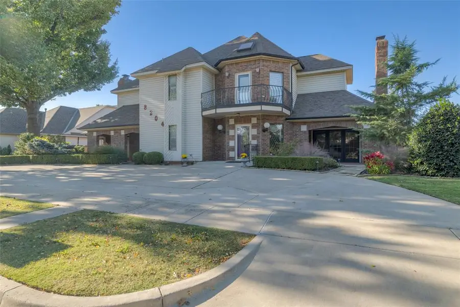 8204 Brownsville Lane, Bethany, OK 73008 - Image #2