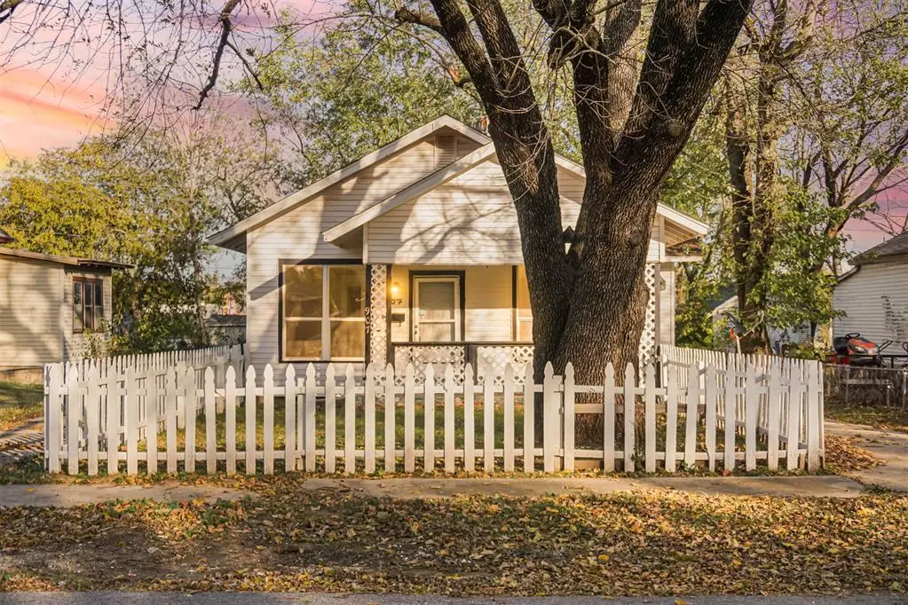 907 N Mckinley Avenue, Shawnee, OK 74801 - Image #1