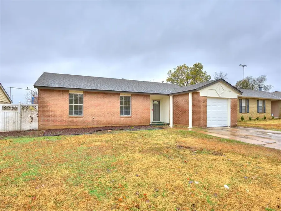 221 N English Drive, Moore, OK 73160 - Image #2