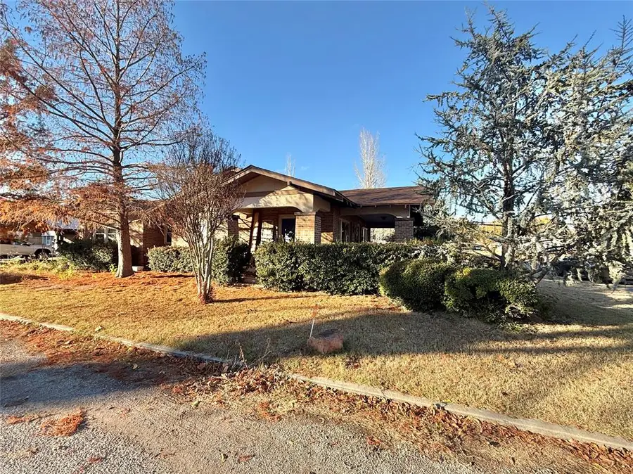 501 N Maryland Avenue, Mangum, OK 73554 - Image #3
