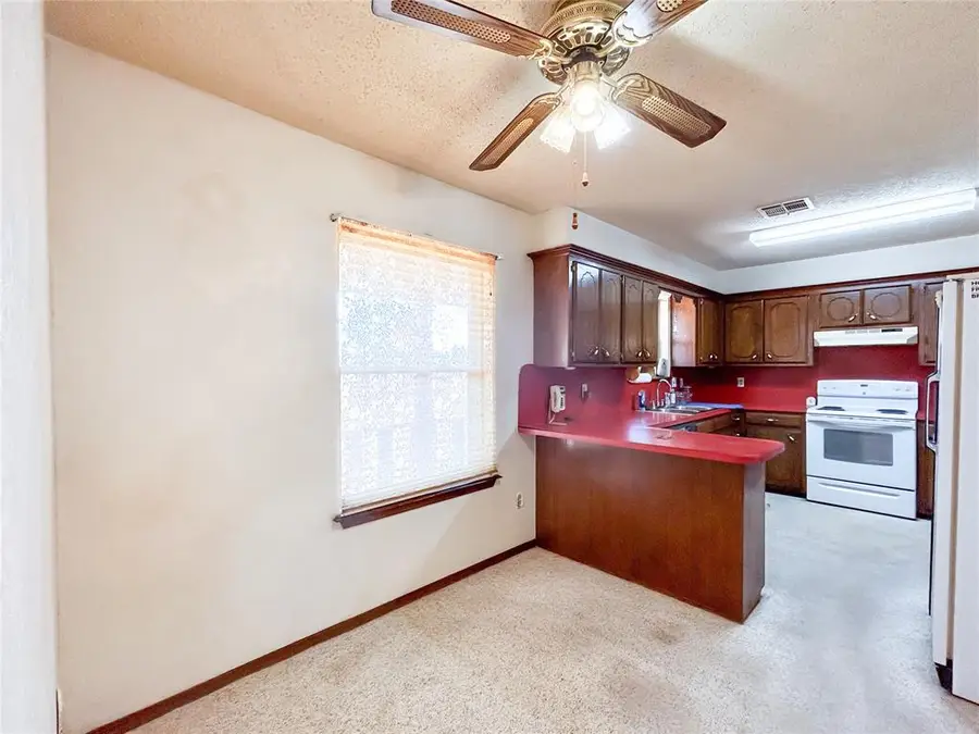 121 E 2nd Street, Custer City, OK 73639 - Image #3
