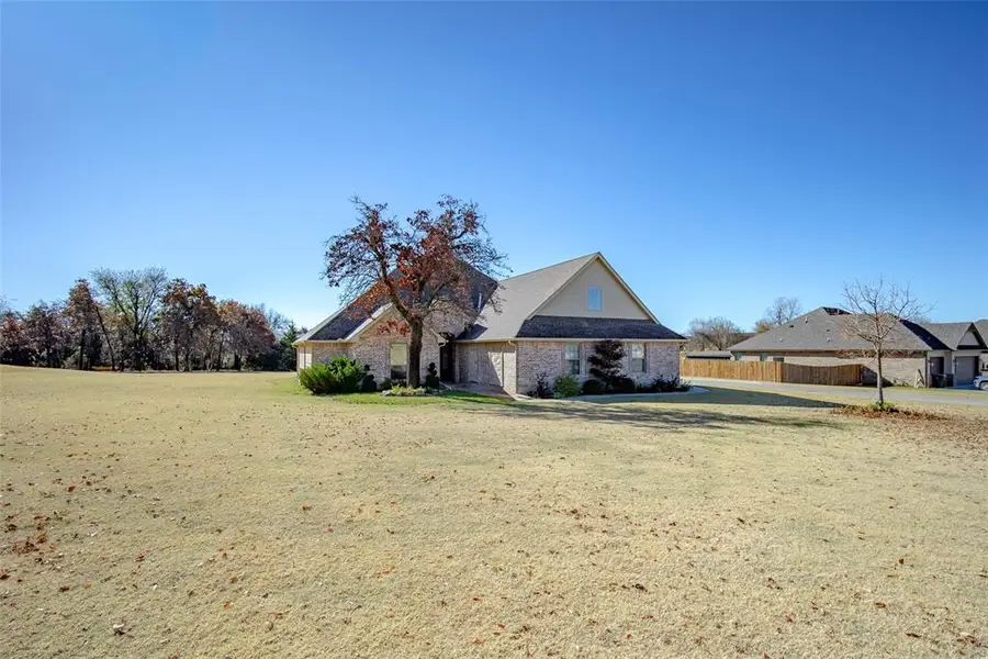 300 Turtle Dove Court, Blanchard, OK 73010 - Image #3