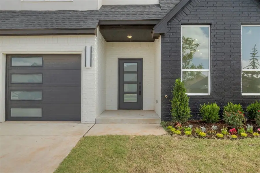 9213 NW 147th Terrace, Yukon, OK 73099 - Image #2