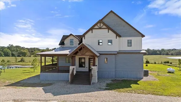18 Deer Valley Circle, Broken Bow, OK 74728