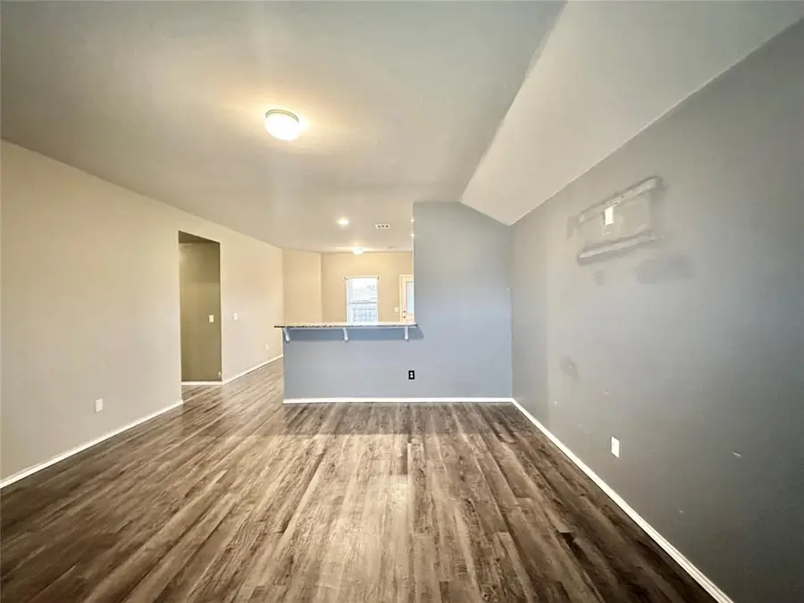 1914 Oak Tree Court, Shawnee, OK 74804 - Image #2