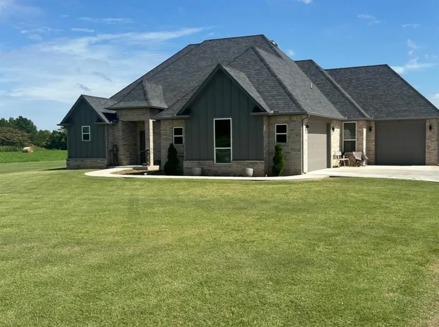 725 W Dutton Road, Pocasset, OK 73079 - Image #2