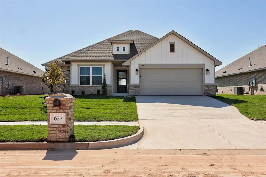 627 Honey Springs Lane, Shawnee, OK 74804 - Image #1