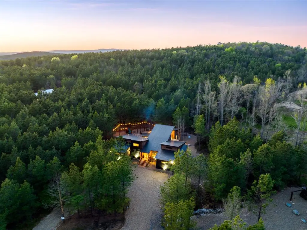 251 Crooked Stick Trail, Broken Bow, OK 74728 - Image #1