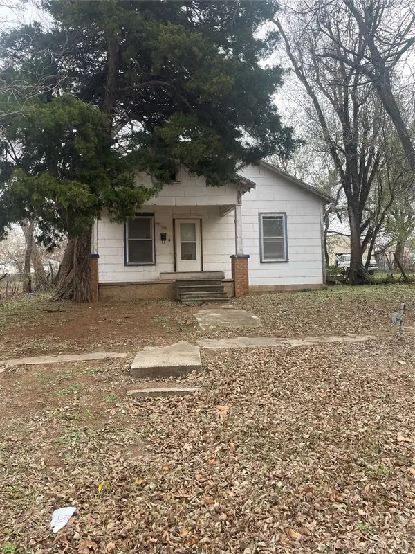 718 N Admire Avenue, El Reno, OK 73036