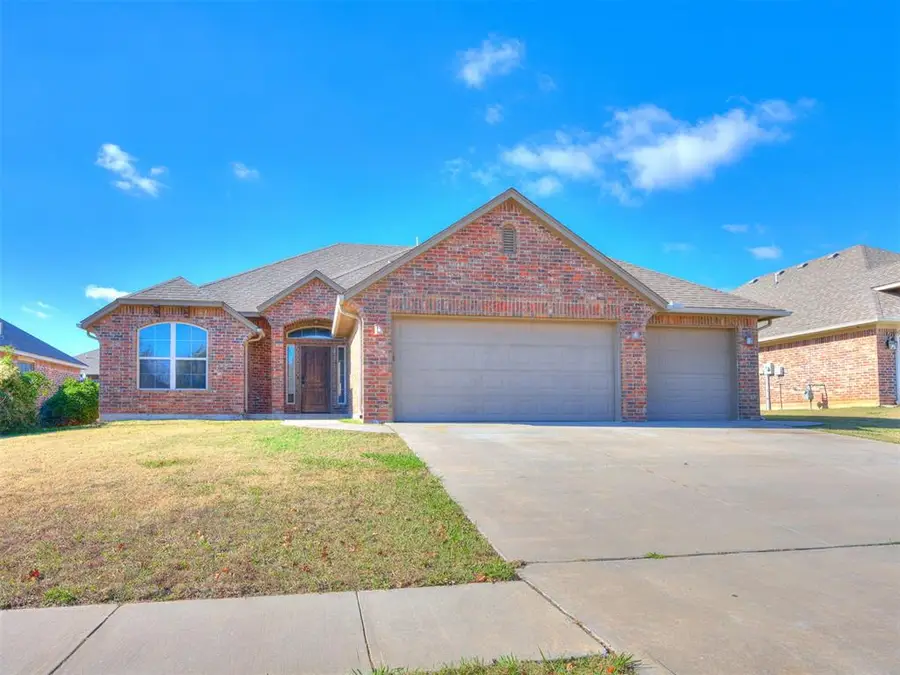 709 S Patterson Drive, Moore, OK 73160 - Image #2