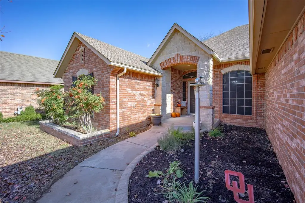 4300 Mackenzie Drive, Moore, OK 73160 - Image #1
