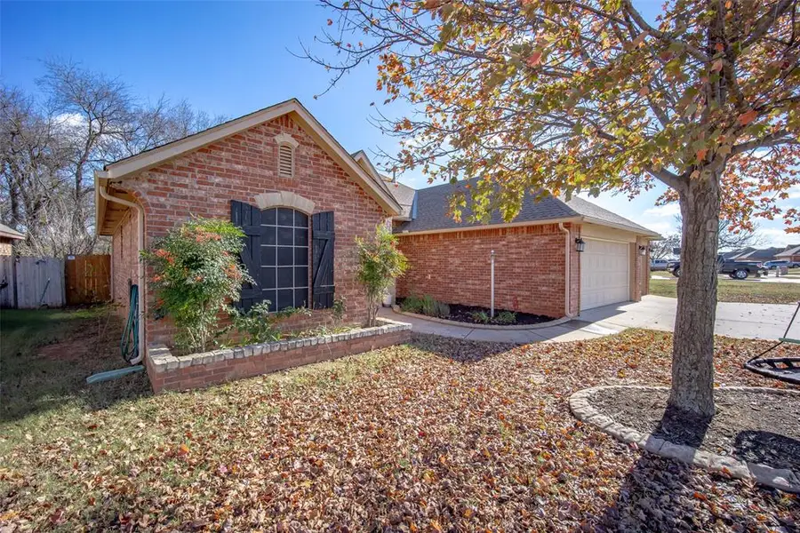 4300 Mackenzie Drive, Moore, OK 73160 - Image #2