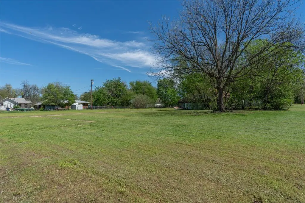 410 W Comanche Street, Lindsay, OK 73052 - Image #1