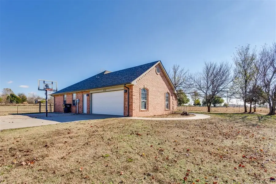 1053 S Mustang Road, Blanchard, OK 73010 - Image #3