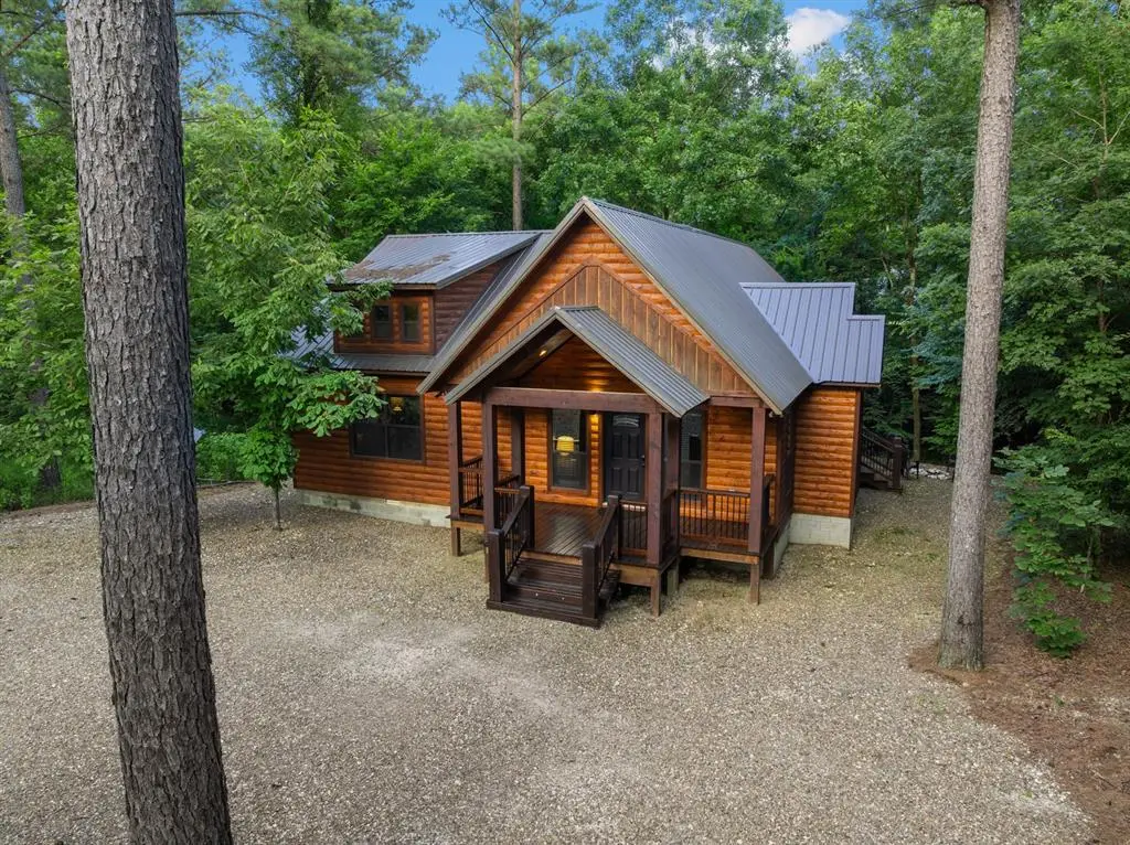 54 Pond Lily Trail, Broken Bow, OK 74728 - Image #1