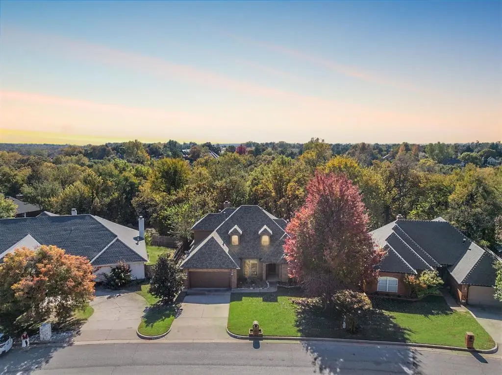 1812 Oaks Way, Oklahoma City, OK 73131 - #1