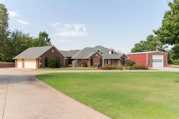 1001 N Red Bud Terrace, Mustang, OK 73064