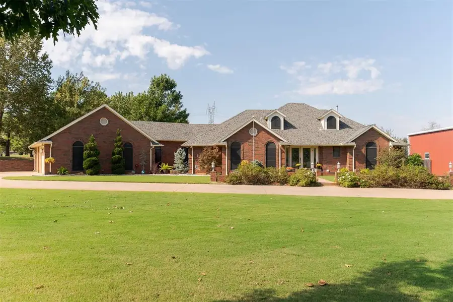 1001 N Red Bud Terrace, Mustang, OK 73064 - Image #3