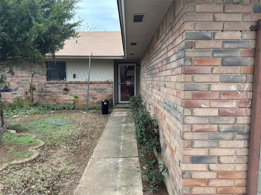 3728 Windswest Court, Oklahoma City, OK 73179 - Image #2