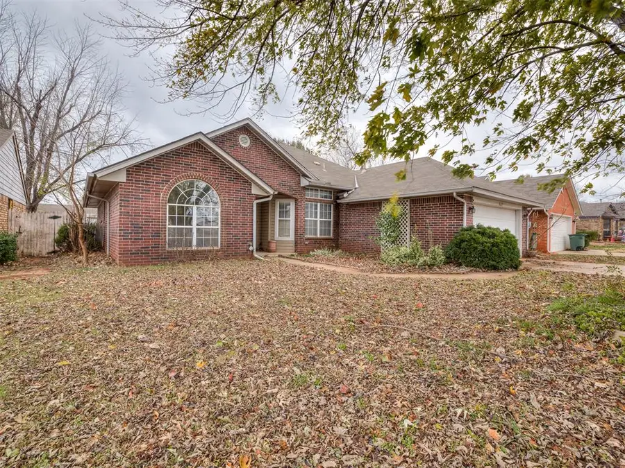637 Old English Road, Edmond, OK 73003 - Image #3