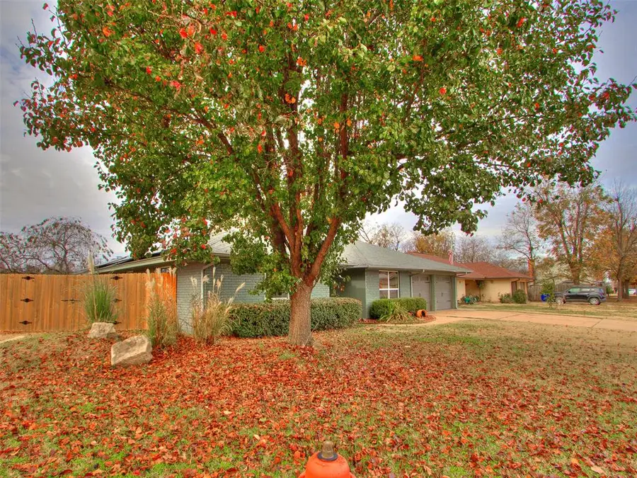 9801 Lancet Lane, Oklahoma City, OK 73120 - Image #3