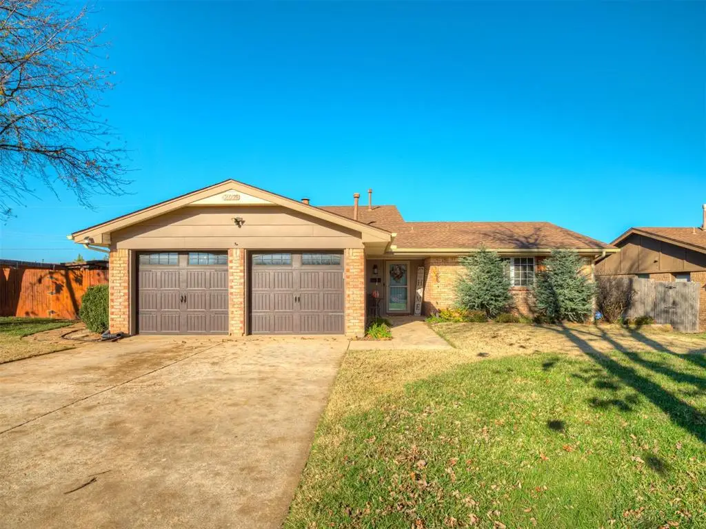 207 Klondike Drive, Yukon, OK 73099 - Image #1