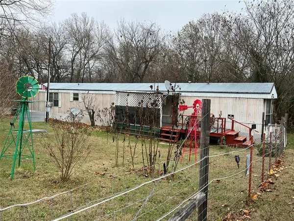 124 Olive Street, Sasakwa, OK 74867