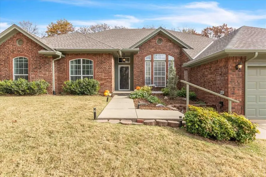 804 N Creek Drive, Edmond, OK 73034 - Image #2