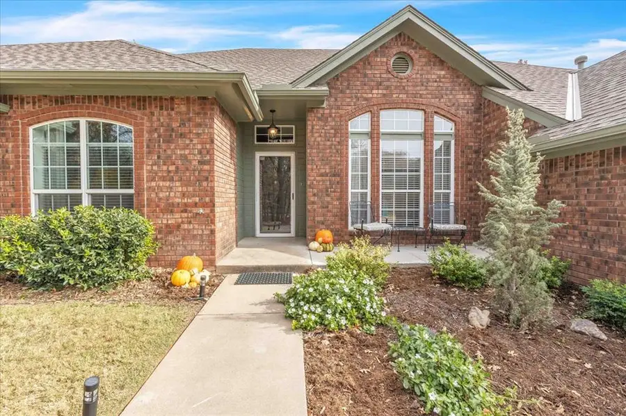 804 N Creek Drive, Edmond, OK 73034 - Image #3