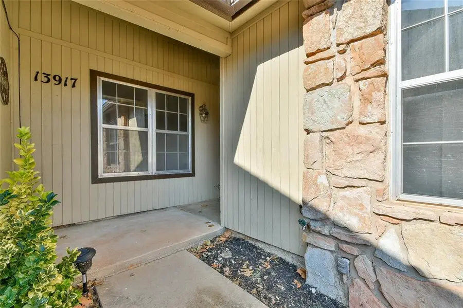 13917 E Crossing Way, Edmond, OK 73013 - Image #2