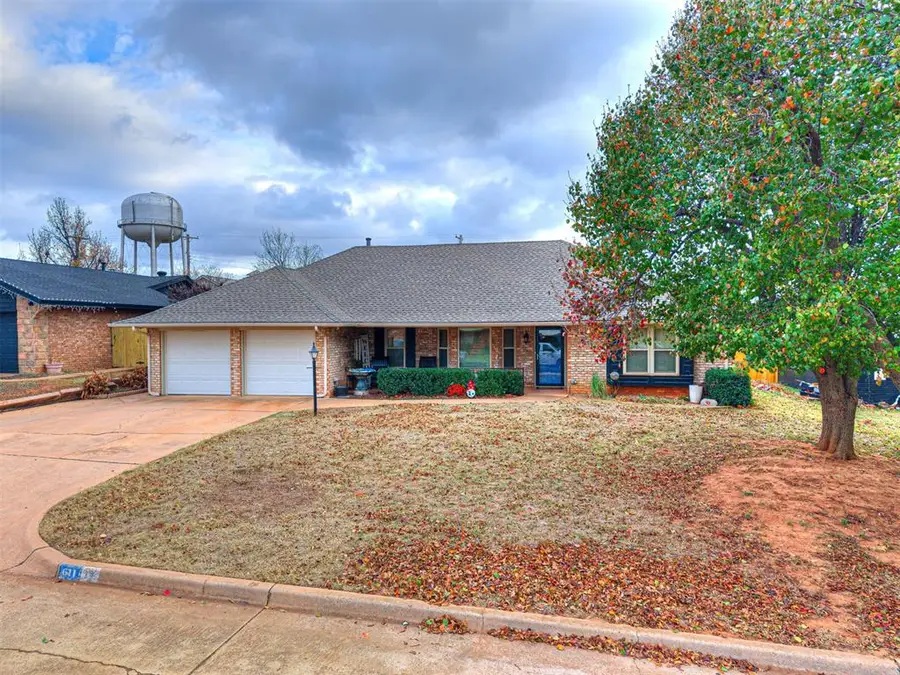 611 Zellers Avenue, Kingfisher, OK 73750 - Image #2