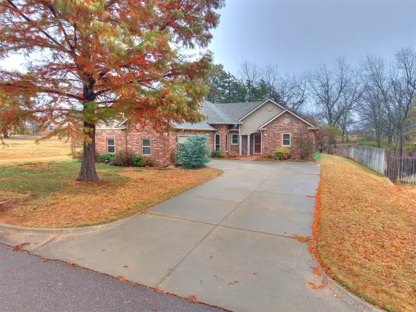 661 Lakeside Drive, Noble, OK 73068
