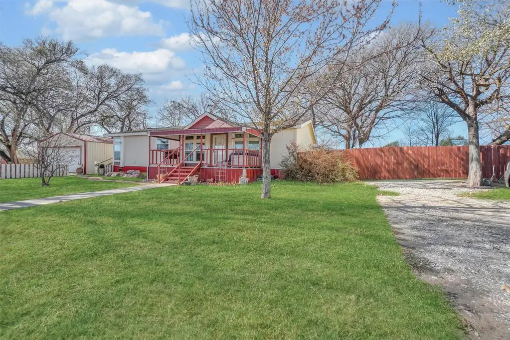 121 S Sycamore Avenue, Erick, OK 73645 - Image #1