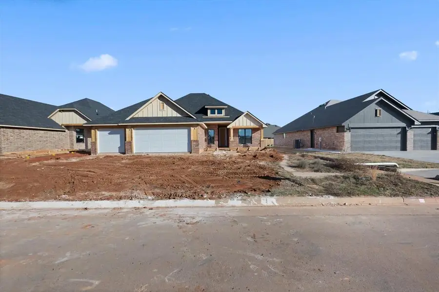 5108 Misty Wood Lane, Mustang, OK 73064 - Image #2