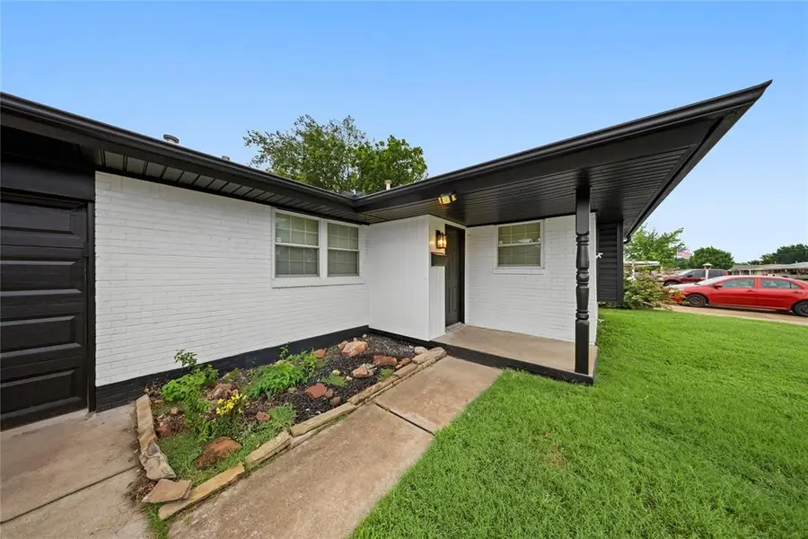 841 NW 8th Street, Moore, OK 73160 - Image #3