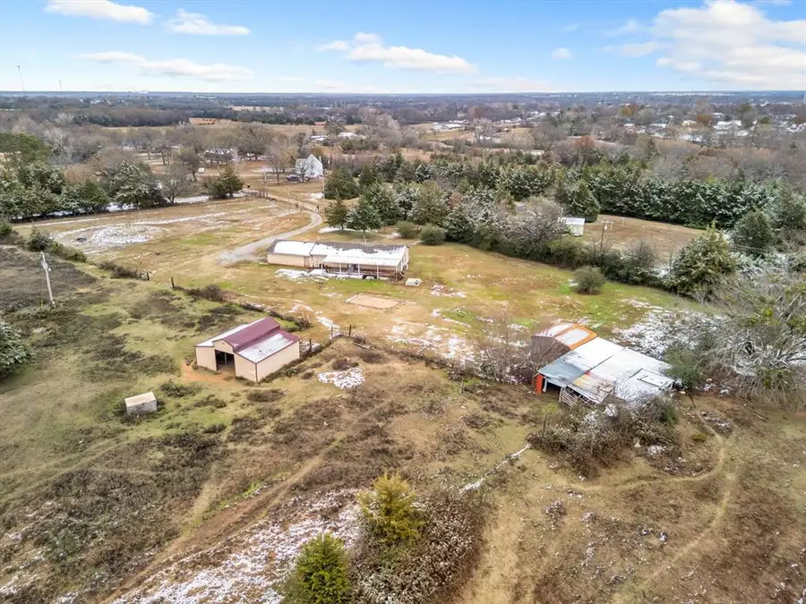 108 N Hurst Lane, Tecumseh, OK 74873 - Image #2