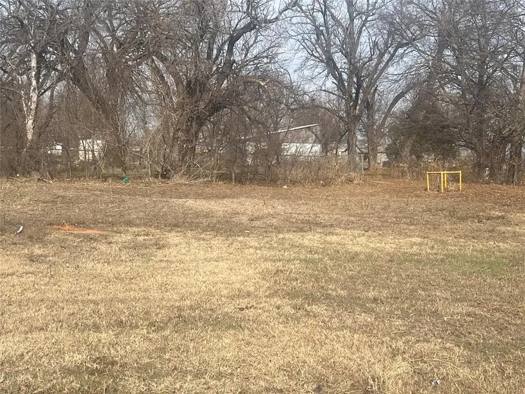 928 W Delaware Avenue, Chickasha, OK 73018 - Image #1