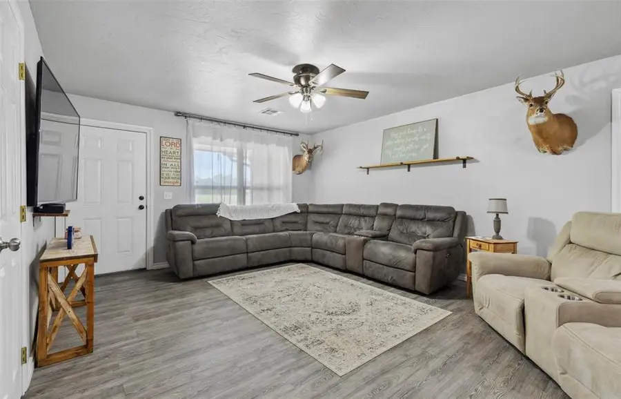 109 W 6th Street, Amber, OK 73004 - Image #3