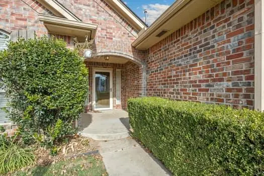 9005 NW 79th Terrace, Yukon, OK 73099 - Image #3