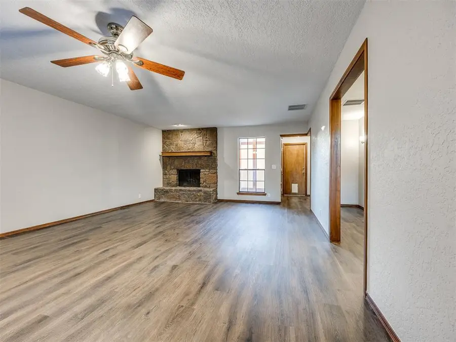 728 Rockridge Circle, Edmond, OK 73034 - Image #3