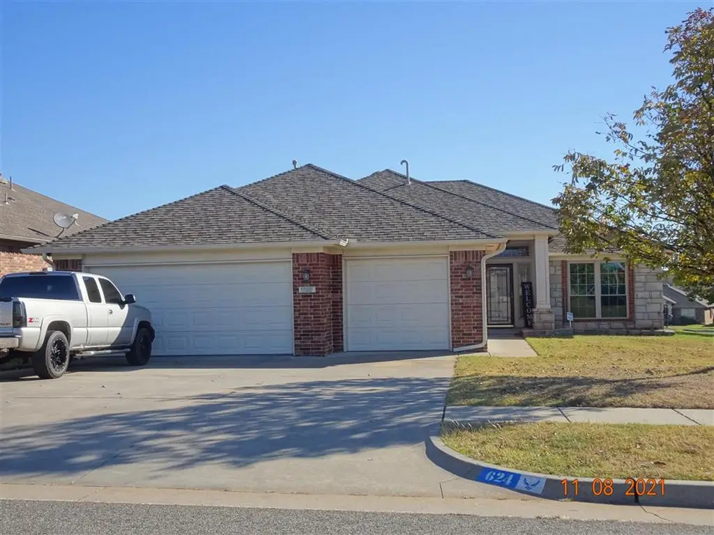 624 Applewood Street, Moore, OK 73160 - Image #1