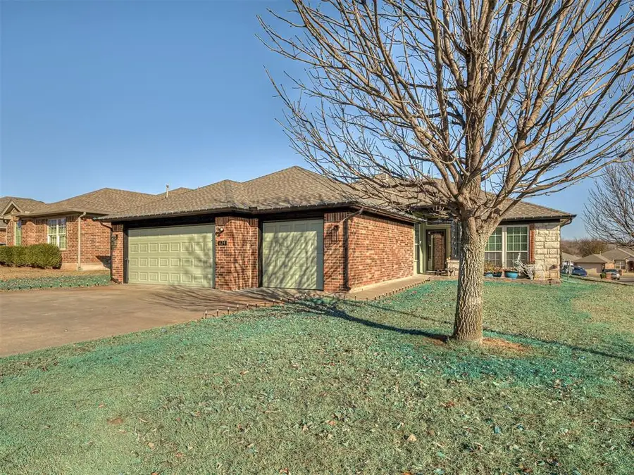 624 Applewood Street, Moore, OK 73160 - Image #3
