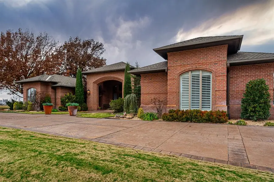 1405 Oak Tree Drive, Edmond, OK 73025 - Image #3