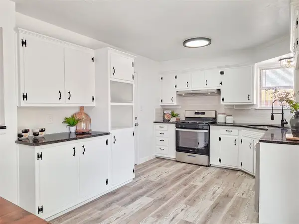 2328 Knox Drive, Del City, OK 73115