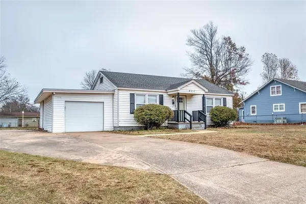 511 W 9th Street, Stroud, OK 74079