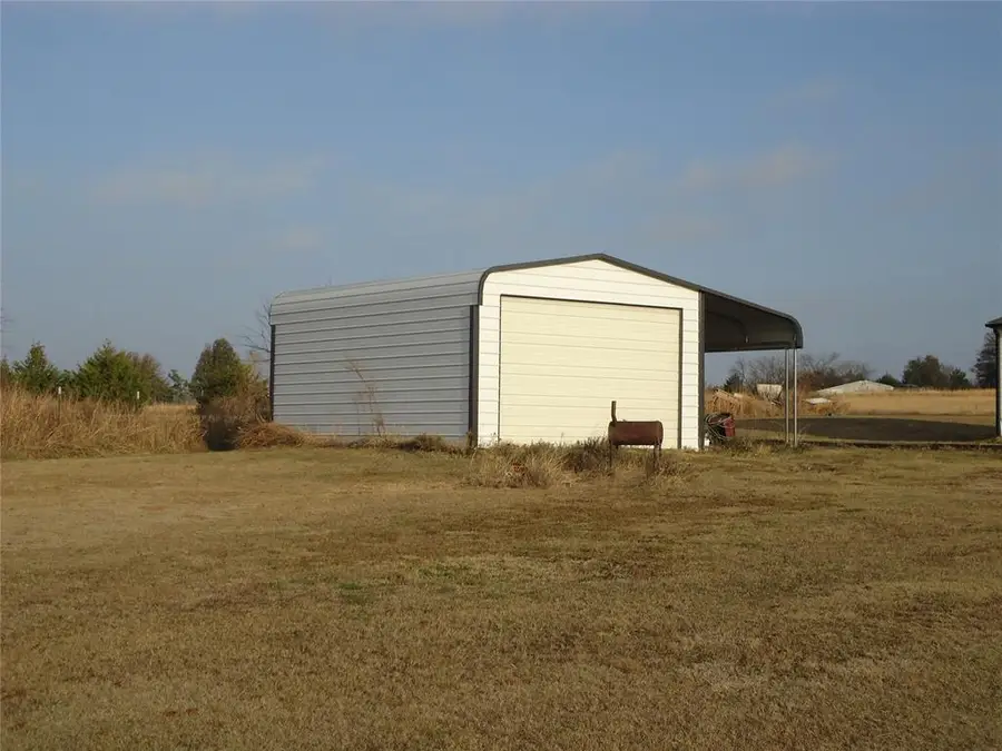 112 Valley View Drive, Shawnee, OK 74804 - Image #2