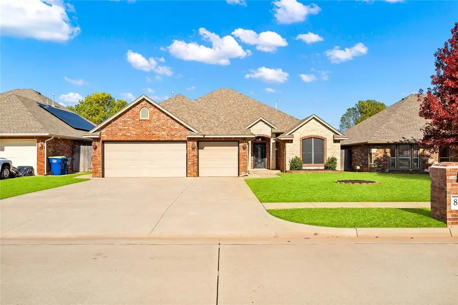 805 W Old Farm Way, Mustang, OK 73064 - Image #2