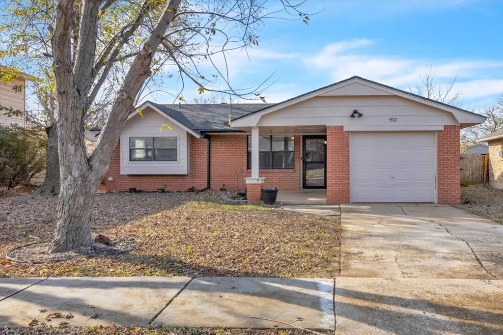 912 NW 15th Street, Moore, OK 73160 - Image #1