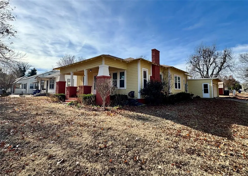 1702 S 19th Street, Chickasha, OK 73018 - Image #1