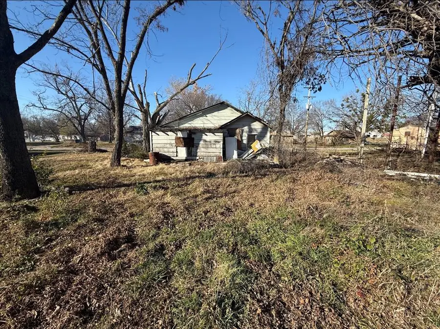 214 S Gulf Street, Holdenville, OK 74848 - Image #2
